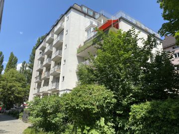 MÜ-Schwabing: neuwertige und geräumige 1-Zi-Whg. mit neuer EBK in Bestlage an der Leopoldstraße, 80802 München, Wohnung