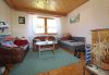 Familientraum mit viel Herz und Potential zum Mehrgenerationen-Haus im idyllischen Niederbayern - Wohnzimmer EG