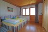 Familientraum mit viel Herz und Potential zum Mehrgenerationen-Haus im idyllischen Niederbayern - Schlafzimmer EG