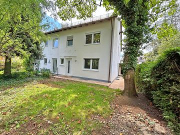 Familien aufgepasst: Doppelhaushälfte mit viel Platz in ruhiger Lage – Süd-West-Terrasse und Garten, 81825 München, Doppelhaushälfte