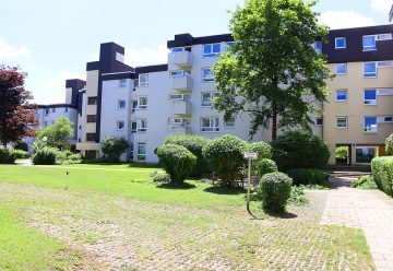 Großhadern: Top geschnittene und freundlich helle 2-Zi-Whg. mit Loggia in U-Bahn-Nähe (U6), 81375 München, Etagenwohnung