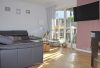 Vermietet: Traumhafte 4-Zi-Wohnung mit 300 qm Garten in Trudering - gemütliche Couchlandschaft