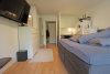 Schwabing-Freimann: chices 1-Zimmer-Apartment mit eigenem Gartenanteil und TG-Stellplatz - Bild