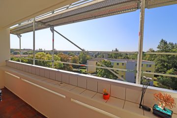 Geräumige 3,5-Zimmer-Wohnung TOP geschnitten mit Süd-Loggia, 85521 Ottobrunn, Etagenwohnung