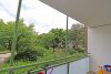 Verkauft: Bogenhausen - Am Zamilapark: 2-Zimmer Wohnung mit Balkon und Blick ins Grüne - Balkon Richtung Grünanlage