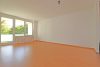 Verkauft: Bogenhausen - Am Zamilapark: 2-Zimmer Wohnung mit Balkon und Blick ins Grüne - geräumiges Wohnzimmer