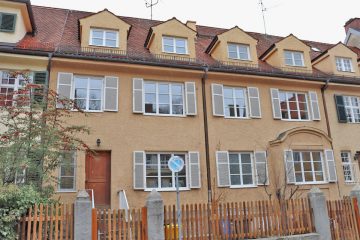 Traumhafte, helle und sanierte Altbauwohnung mit 4-Zi., süd-west-Balkon und Gartenanteil, 80687 München, Etagenwohnung